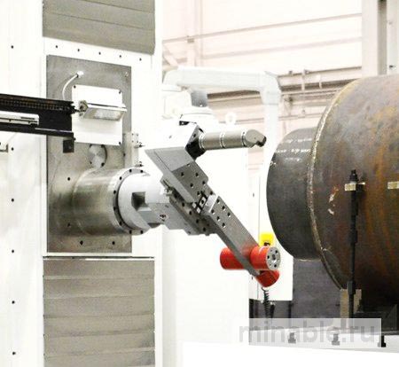 Горизонтально-расточные станки с подающими инструментами