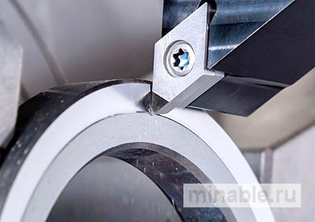 Марка DX200 с алмазными поликристаллами без связующего улучшает чистовую обработку сверхтвердых цветных металлов