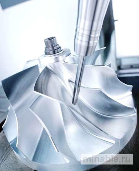 Резание титана и алюминия одной и той же пятикоординатной головкой