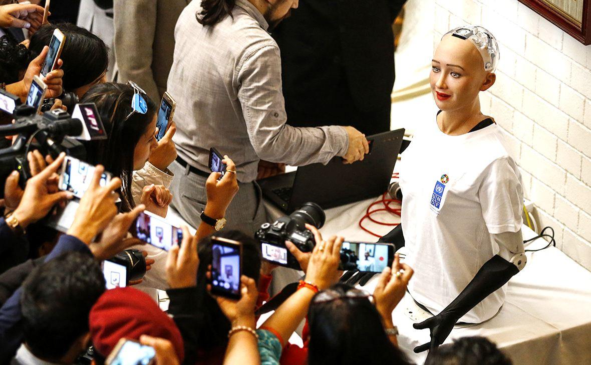 Главные технологические тренды 2019 года: фейки и роботы