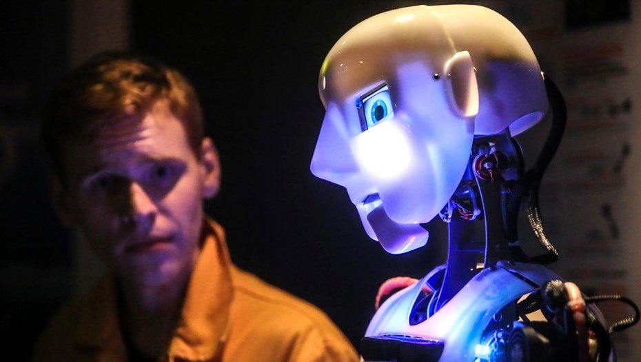 Петербургские предприниматели в кризисе обучают японцев робототехнике