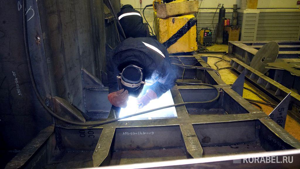 Как работает "Р-Флот": от судовых двигателей до дноуглубительного оборудования