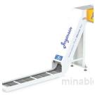 Конвейер удаляет длинноволокнистую стружку